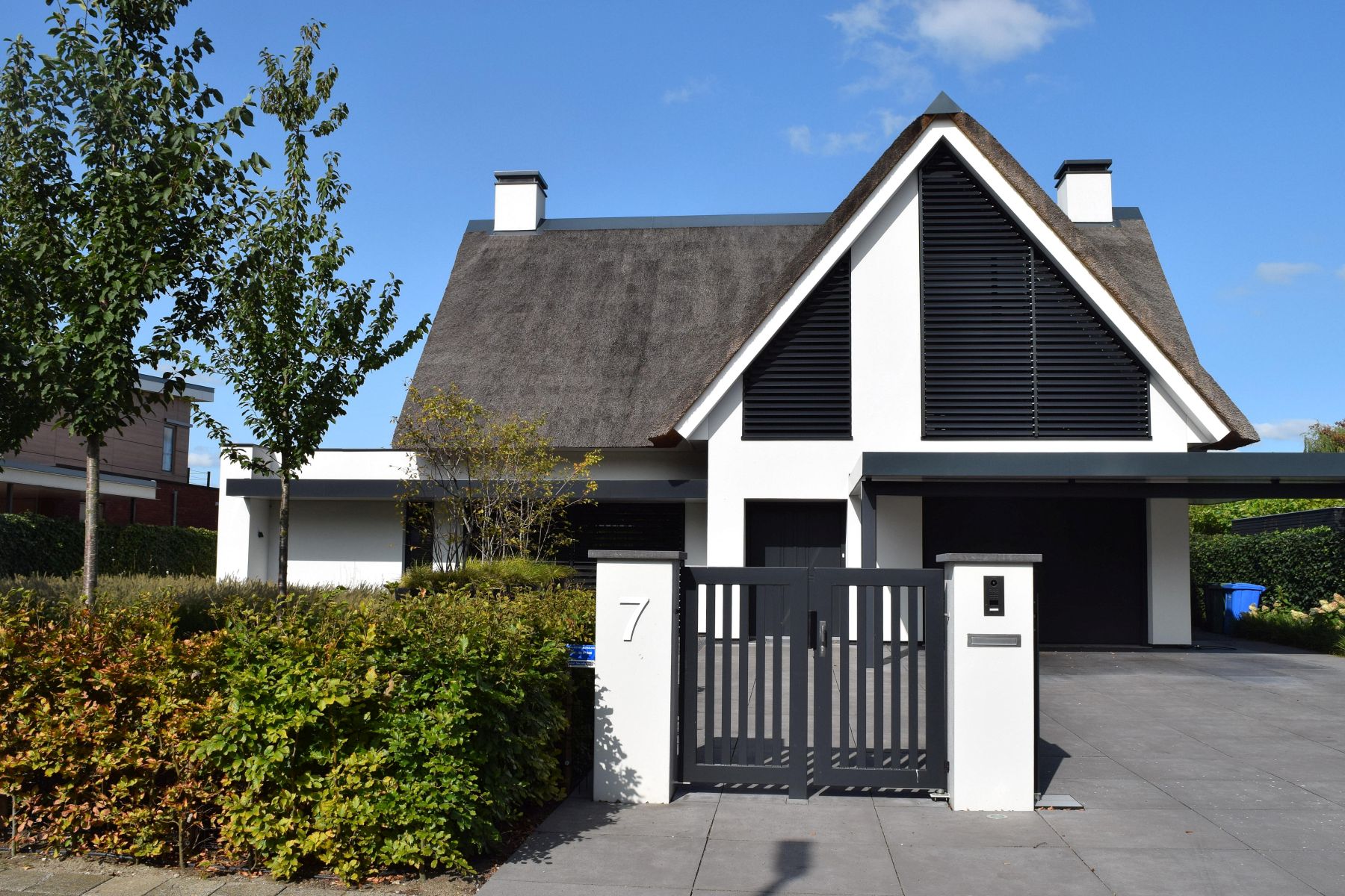 Duurzame-woning-met-unieke-uitstraling-in-villawijk-rotterdam04